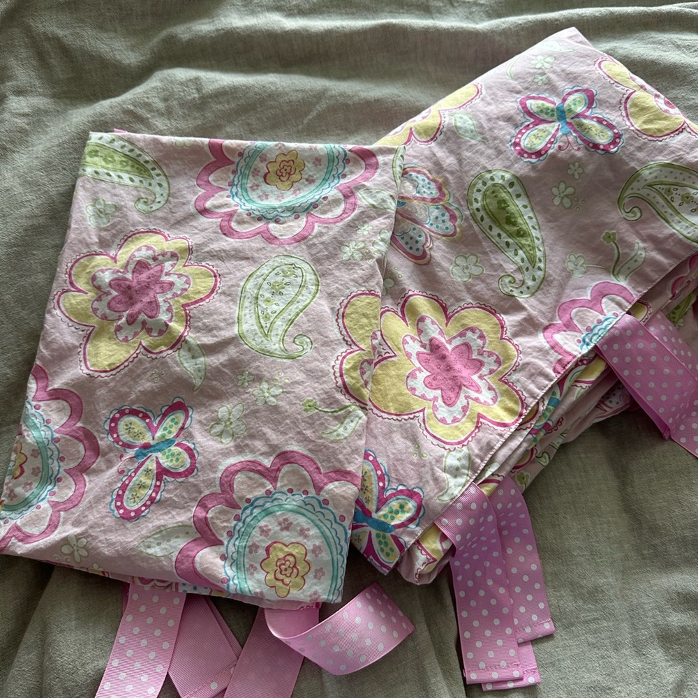 Pottery Barn Kids Savanah Pink butterfly Floral Duvet Cover & matching sham 45$